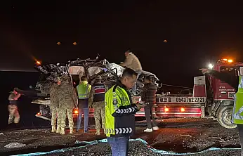 5 Araçlık Zincirleme Kazada 4 Ölü 13 Yaralı