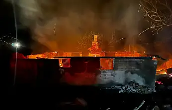 Alevlere teslim olan evde yanarak hayatını kaybetti