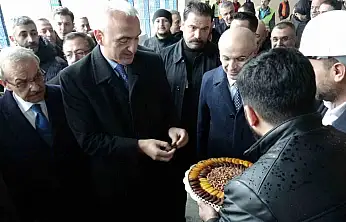 Bakan Ersoy, Malatya'da Sabancı Kültür Merkezi'nde incelemelerde bulundu