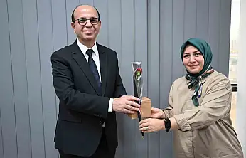 Başkan Geçit, eğitimin kahramanlarını unutmadı