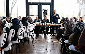 Başkan Taşkın, AK Parti Kadın Kolları Mahalle Başkanları toplantısına katıldı