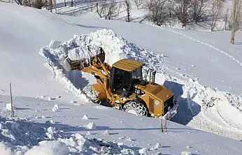 Battalgazi Belediyesi kırsalda kapalı yolları açtı