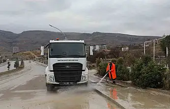 Battalgazi Belediyesi'nden Pınarbaşı Göleti çevresinde detaylı temizlik