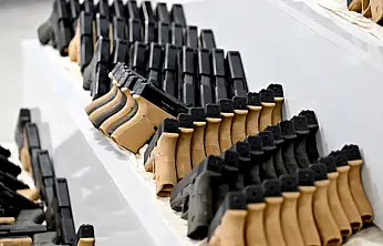 Bin Adet Tabanca Ele Geçirildi