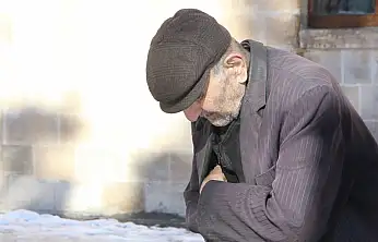 Bugün 'ki   Emekli Maaşı Ayın Ortasını Bile Göremiyor.