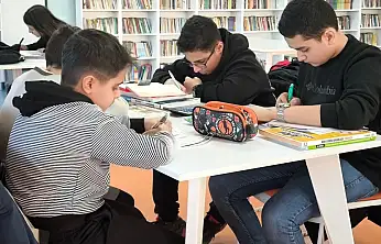 Çilesiz Kütüphanesi gençlerin buluşma noktası oldu