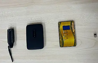 Ehliyet sınavında kopya düzeneğiyle yakalandı