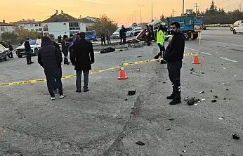 Elazığ'da kazada savrulan araç yayaya çarptı: 1 ölü, 2 yaralı