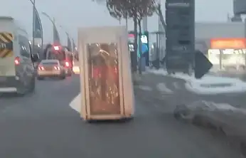 Gören bir daha baktı