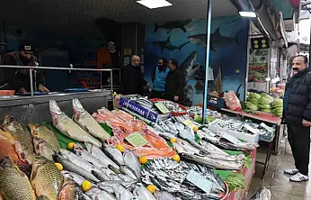 Havaların soğumasıyla birlikte vatandaşların balığa olan rağbeti arttı