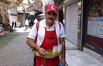 Kola Yerine Onu İçiyorlar Hem Ferahlatıyor Hem Şifa Veriyor