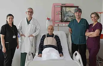 Malatya'da kalp tümörü ve üç damar tıkanıklığı aynı ameliyatta tedavi edildi