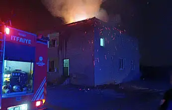 Malatya'da korkutan çatı yangını