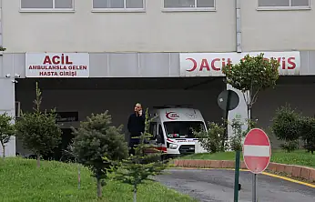 Malatya'da otomobil orta refüje çarptı: 1 yaralı