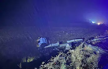 Malatya'da şarampole devrilen çekicinin sürücüsü hayatını kaybetti