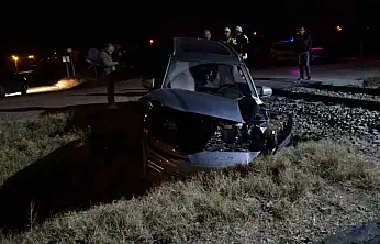 Malatya'da Yük Treni Otomobile Çarptı: 5 Yaralı