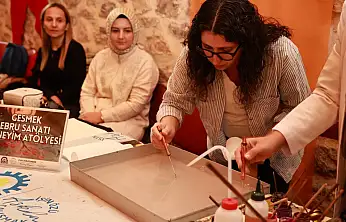 Tarihi mekanda ebru etkinliği