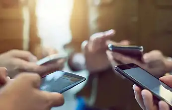 Telefon Bağımlılığı DEHB Belirtilerini Tetikliyor mu?