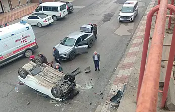 Ters Dönen Araçtan Minik Öğrenci Hafif Yaralı Kurtuldu