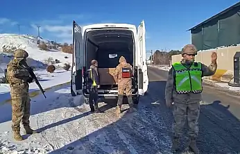 Türkiye Genelinde Göçmen Kaçakçılığına Büyük Darbe