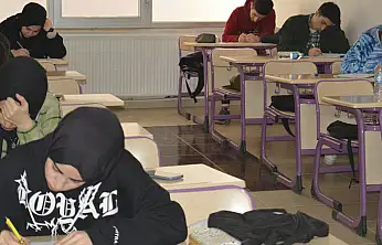 Yapay zekâ öğrenciyi geliştiriyor mu, tembelleştiriyor mu?