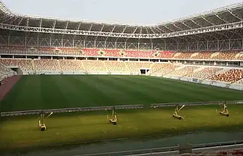 Yeni Malatyaspor'dan geriye kusursuz stat zemini kaldı