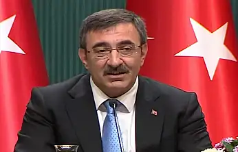 Yılmaz: Tüm taraflarla diyalog içinde istikrarı savunacağız