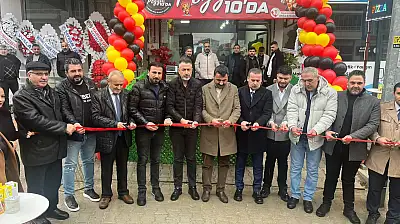 Malatya'da pizza10-Da açılışına yoğun katılım