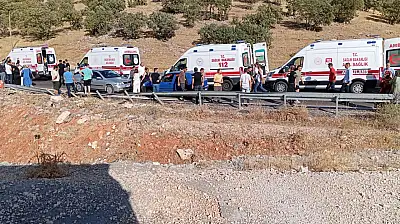 Minibüs Devrildi! 4 Ölü 7 Yaralı