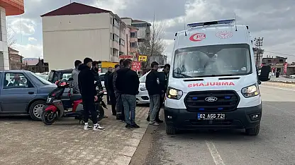 Motosiklet ile otomobil çarpıştı: 1 yaralı