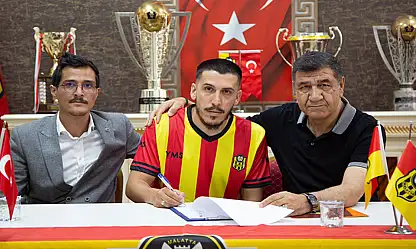Yeni Malatyaspor  İki Futbolcusuyla Yolları Birleştirdi