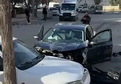 Elazığ'da zincirleme trafik kazası: 1 yaralı