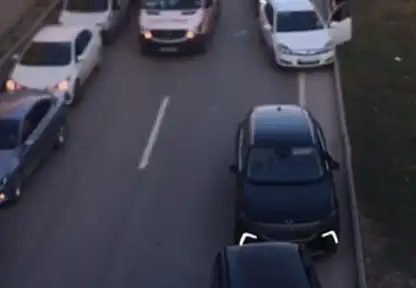 Fermuar sistemiyle ambulansa yol açtılar