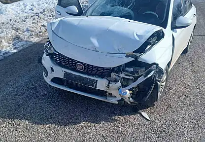 Malatya'da iki otomobil çarpıştı: 3 yaralı