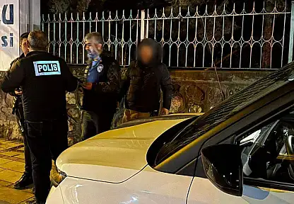 Malatya'da Mezarlıklarda Sıkı Denetim: Aranan Şahıs Yakalandı