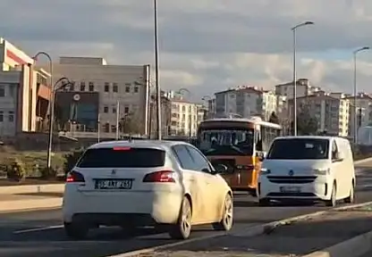 Ters Şeride Giren Sürücüye 11 Bin 629 Lira Ceza