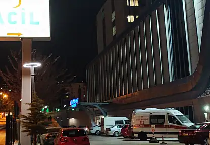 Yeşilyurt'ta Motosiklet Devrildi Sürücü Yaralı