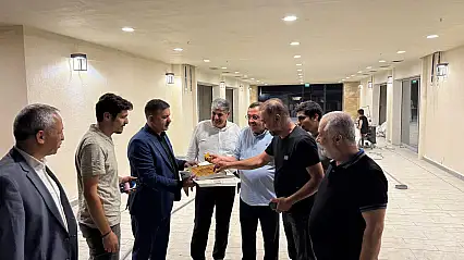 İl Başkanı Bakan çarşı merkezinde incelemelerde bulundu