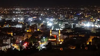 Kimse Uyuyamadı… Malatya 00.13'te Tek Ses Oldu!