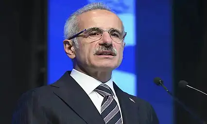 Bakan Uraloğlu: Emeklilere, PTT üzerinde 14 bin TL'ye kadar nakit destek sağlıyoruz