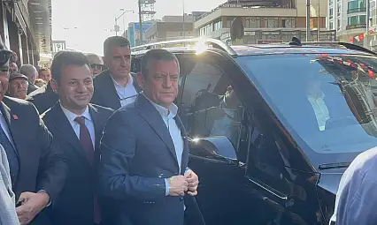 CHP Genel Başkanı Özel Gaziantep'te partililerle bir araya geldi