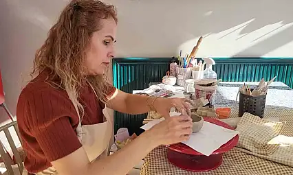 Depremde yaşadıklarını unutmak için sanata yöneldi