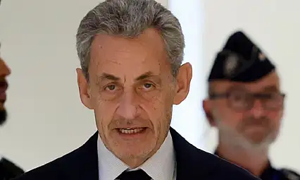 Fransa'nın en yüksek mahkemesi eski Cumhurbaşkanı Sarkozy'nin suçlu kararını onadı