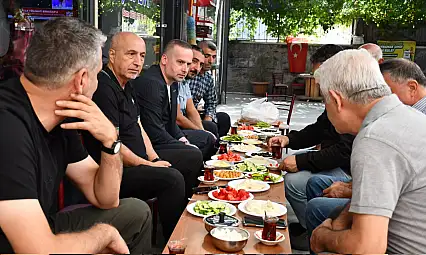 MAGİNDER Başkanı Karademir Ankara Esnafıyla Kahvaltıda Buluştu