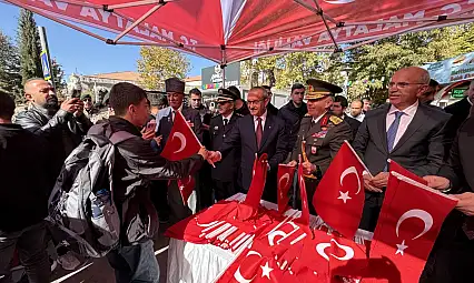 Malatya'da Cumhuriyet Bayramı dolayısıyla tören düzenlendi.