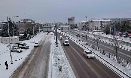 Malatya'da kar yağışı hayatı olumsuz etkiledi