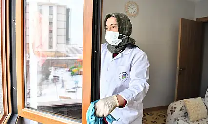 Yeşilyurt'ta büyükler baş tacı olmaya devam ediyor