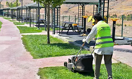 Yeşilyurt'ta Parklara Estetik Dokunuş