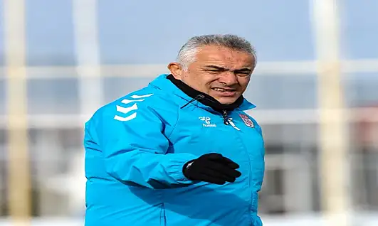 Sivasspor'da Mehmet Altıparmak ile yollar ayrıldı