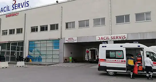 Kazada Şans Eseri Can Kaybı Yok Minibüs Devrildi 4 Yaralı